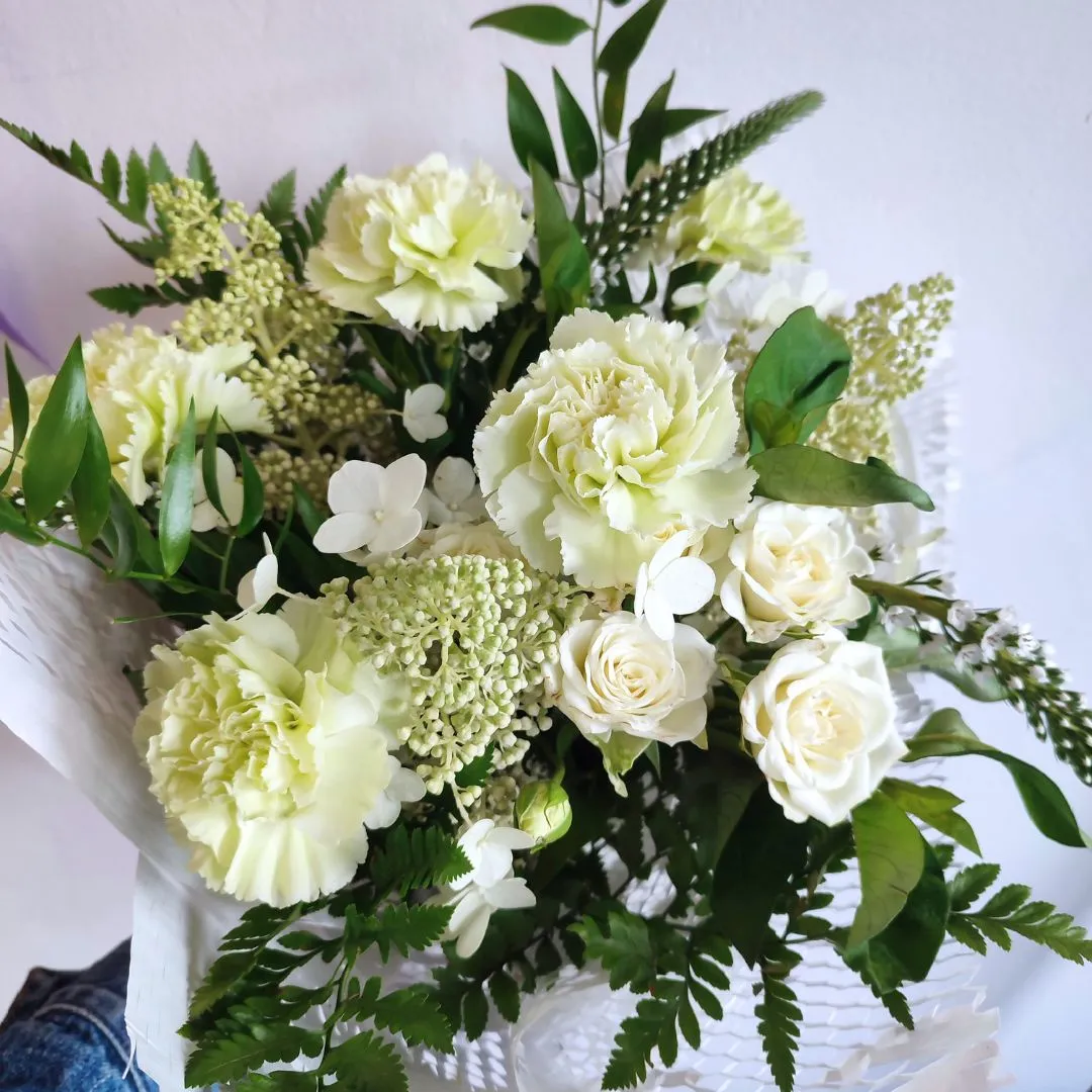 bouquet greenery