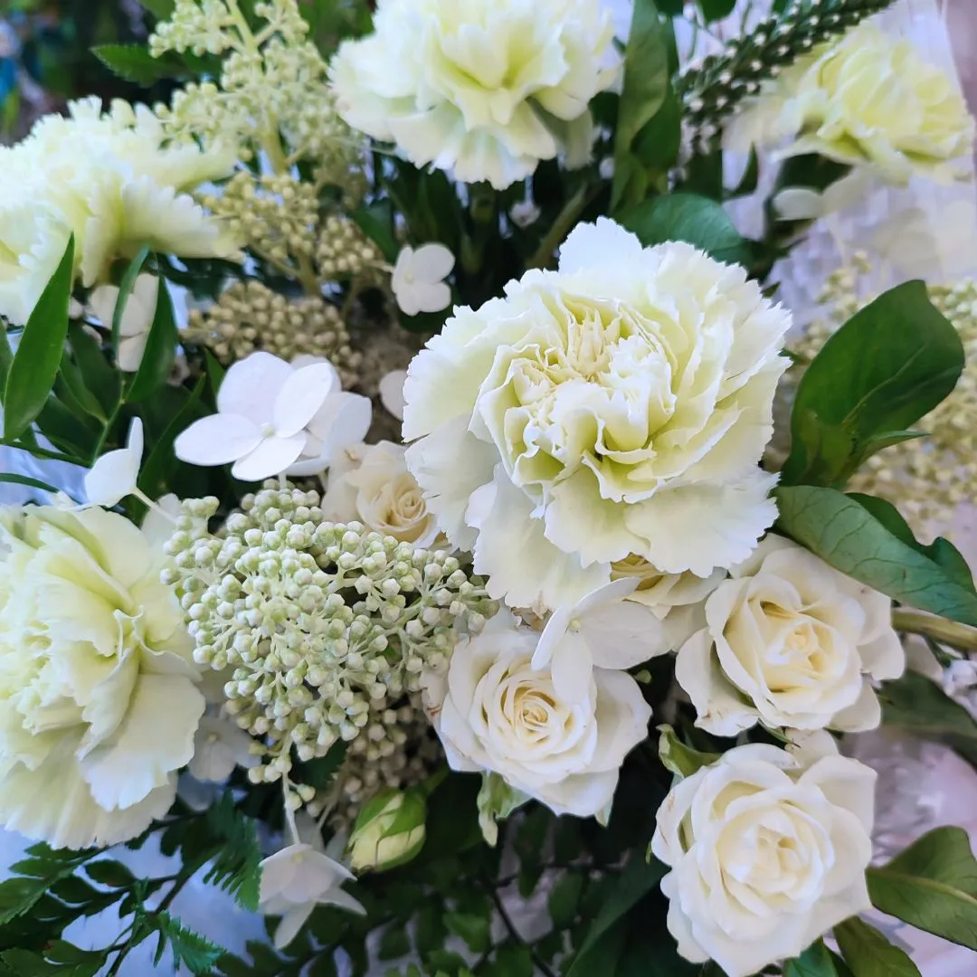 bouquet greenery