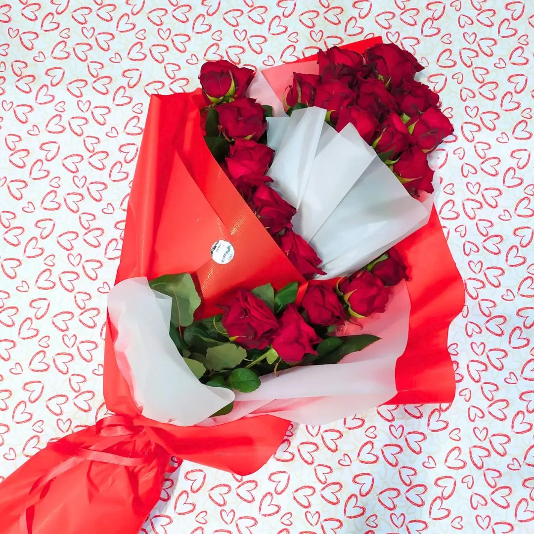 Bouquet Titanic di Rose Rosse Red Naomi