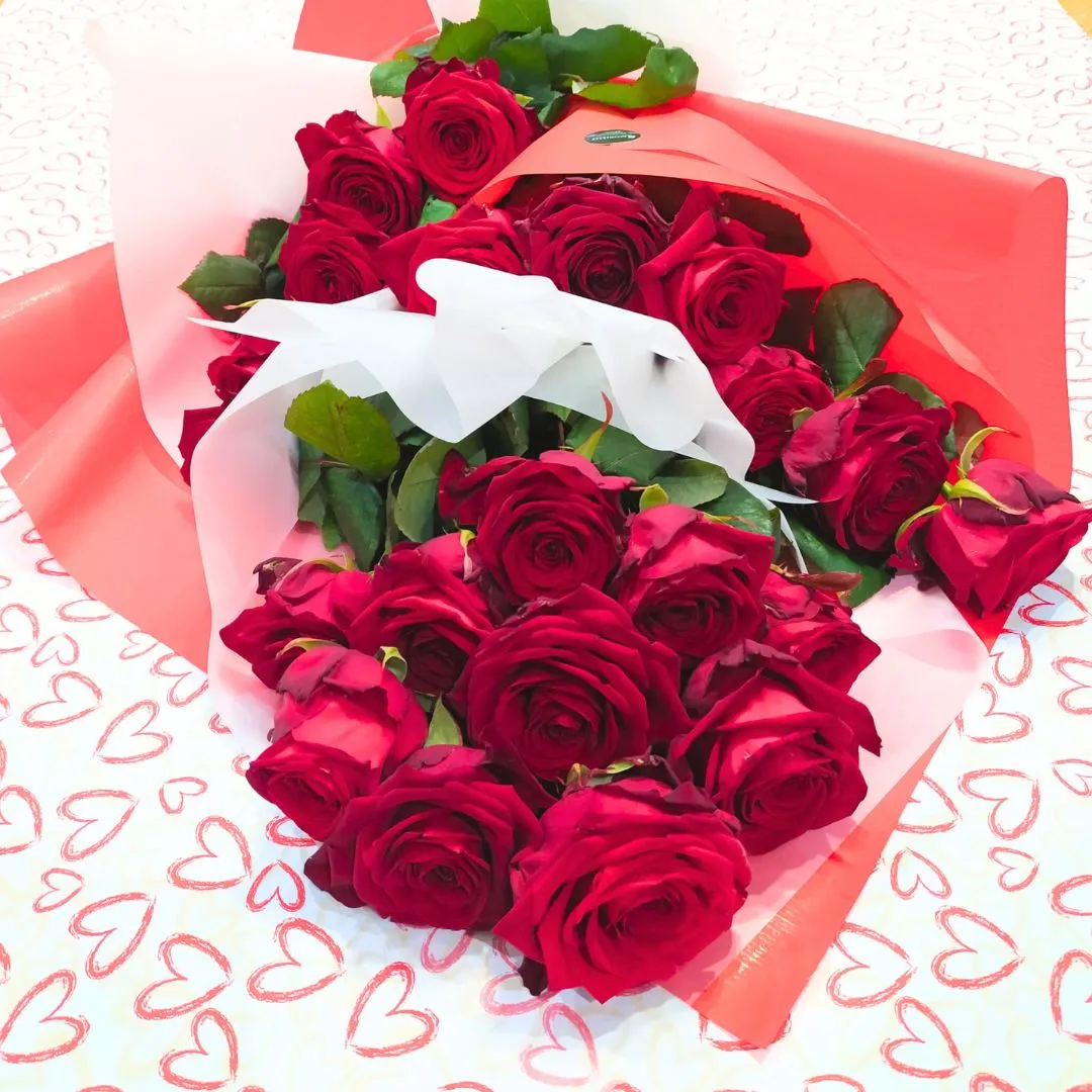 Bouquet Titanic di Rose Rosse Red Naomi