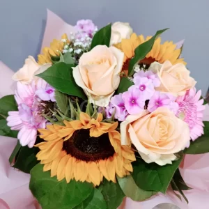 dolce estate rose e girasoli