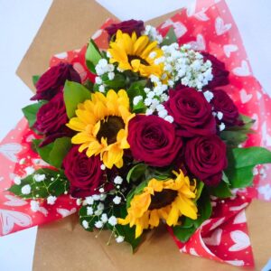 Bouquet "Batticuore"- Bouquet Rose Rosse Red Naomi e Girasoli San Valentino"